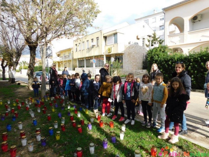 Paski-malisani-u-spomen-Vukovaru-02